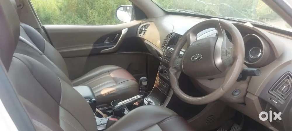 Mahindra Xuv500 W8