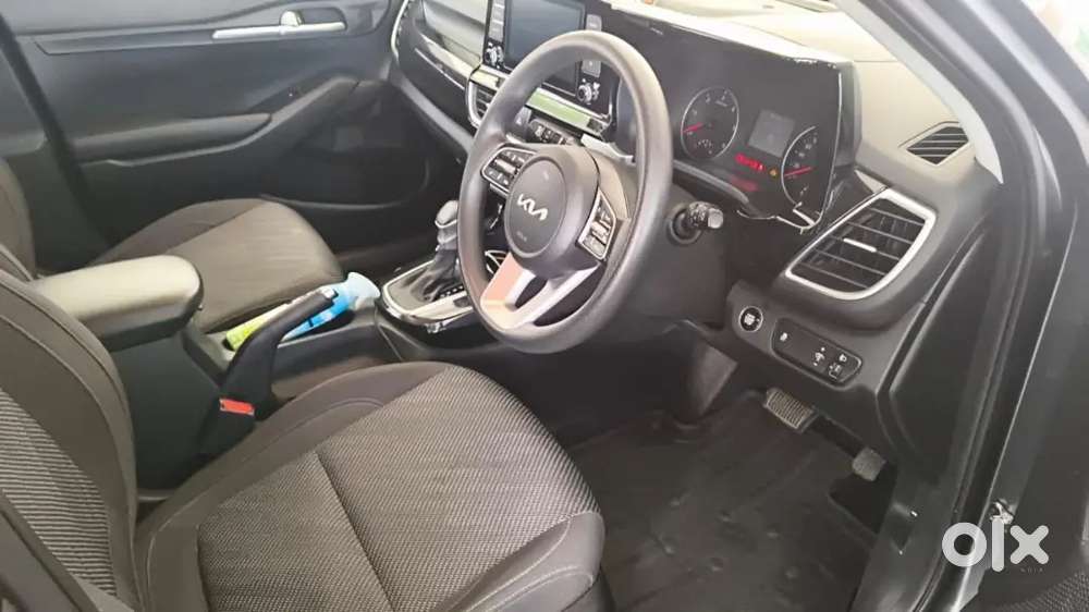Kia Seltos 2022 Diesel 45000 Km Driven Showroom Track Automatic