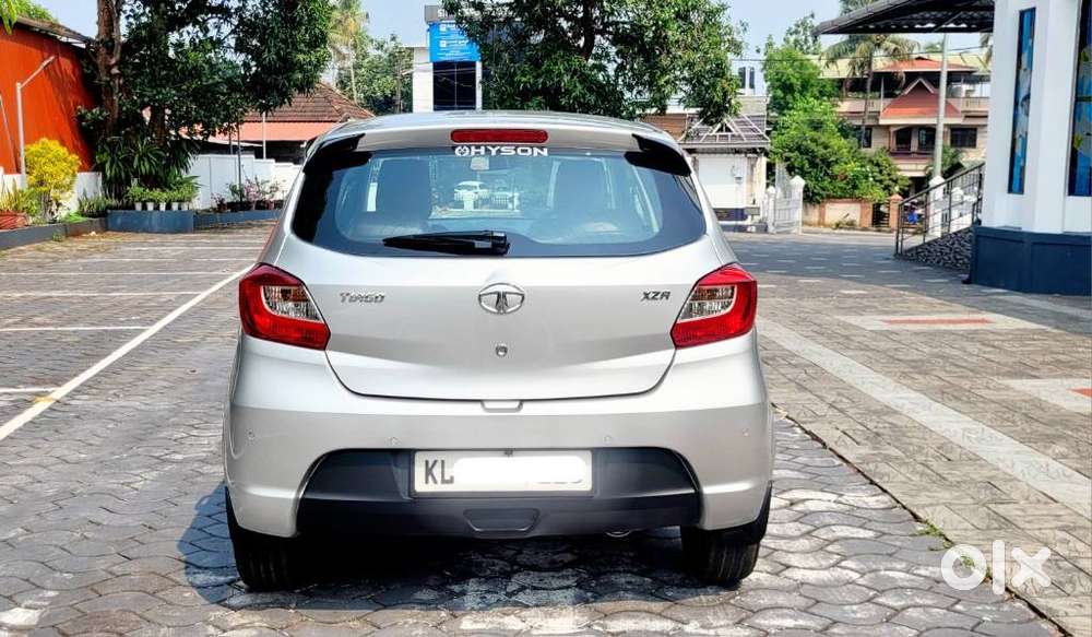 Tata Tiago 1.2 Revotron Xza, 2018, Petrol