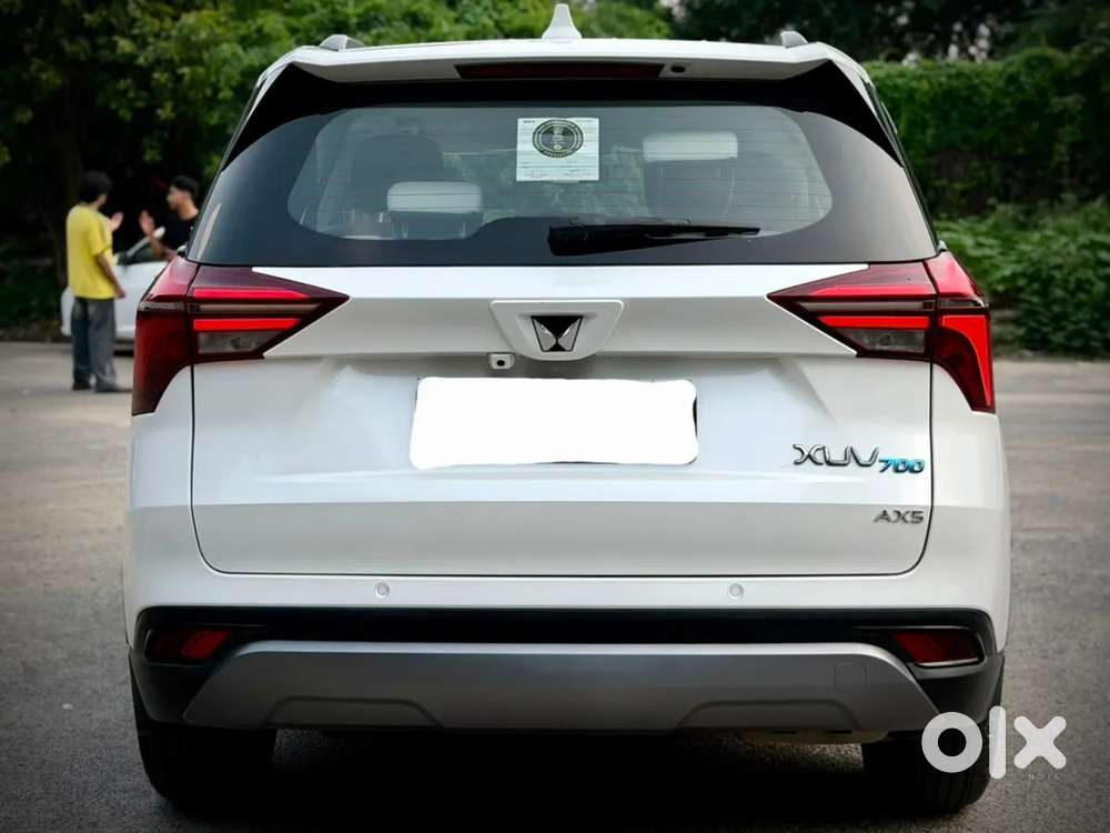 Mahindra Xuv700 2.0 Ax 5 Petrol Mt 7 Str, 2024, Petrol