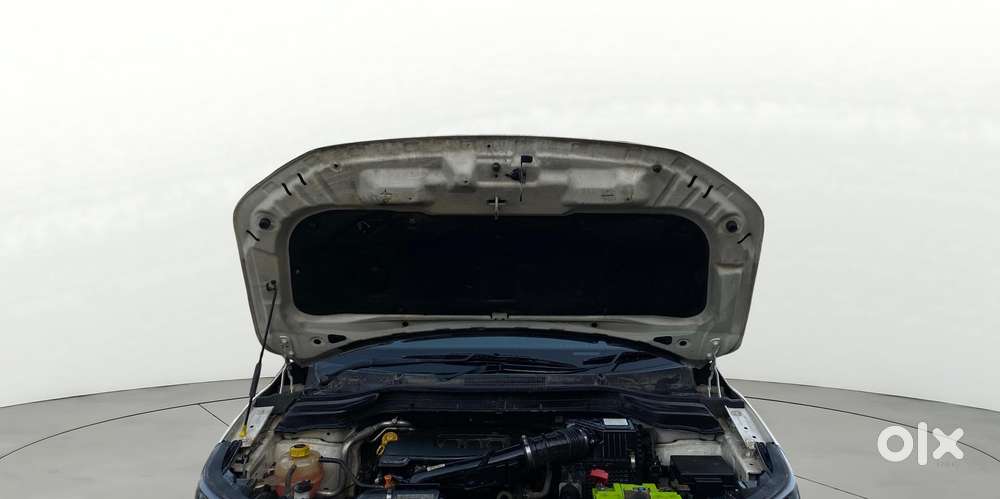 Mahindra Xuv300 W6, 2022, Petrol