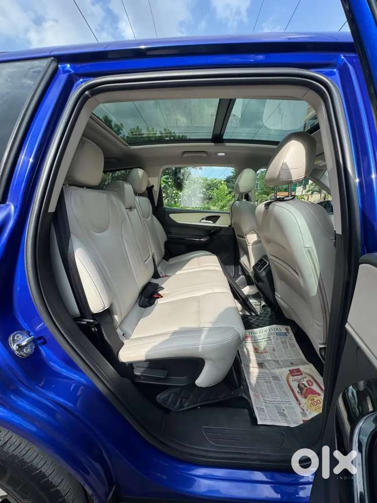Mahindra Xuv700 2.2 Ax 7 Diesel At Luxury Pack Str, 2022, Diesel