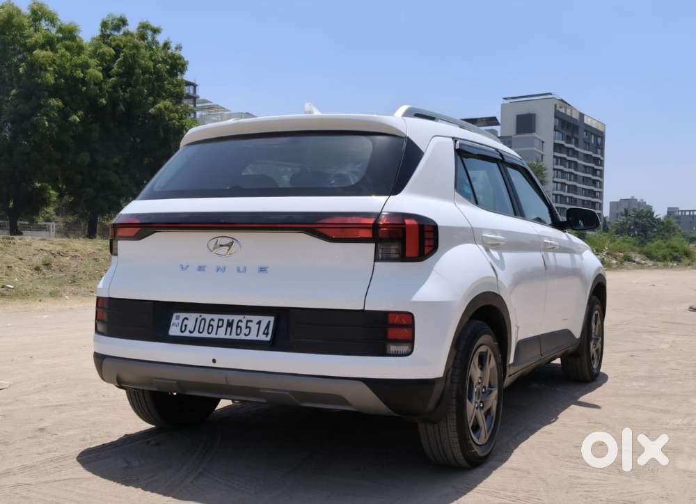 Hyundai Venue S 1.2 Petrol, 2023, Cng & Hybrids