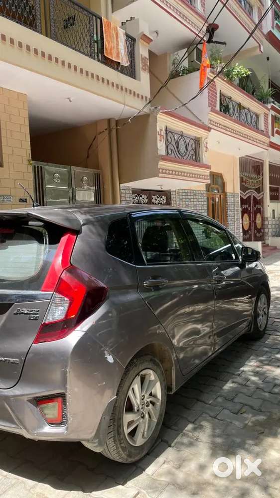 Cng On Paper
Scraches On Doors , Well Maintained From Engine.