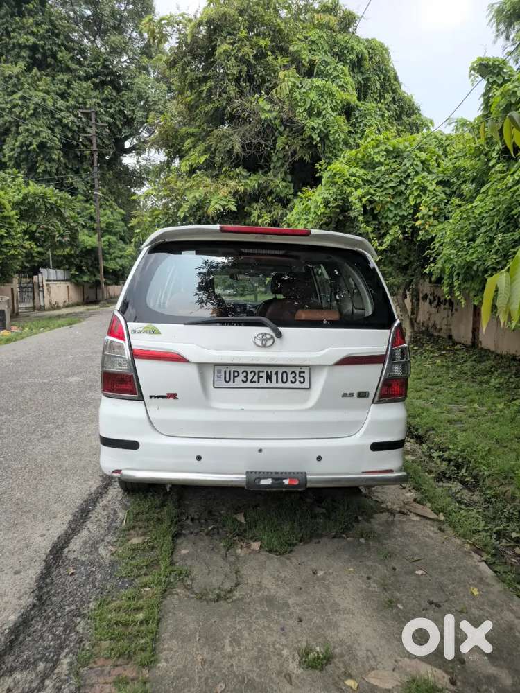 Toyota Innova 2.5 2015