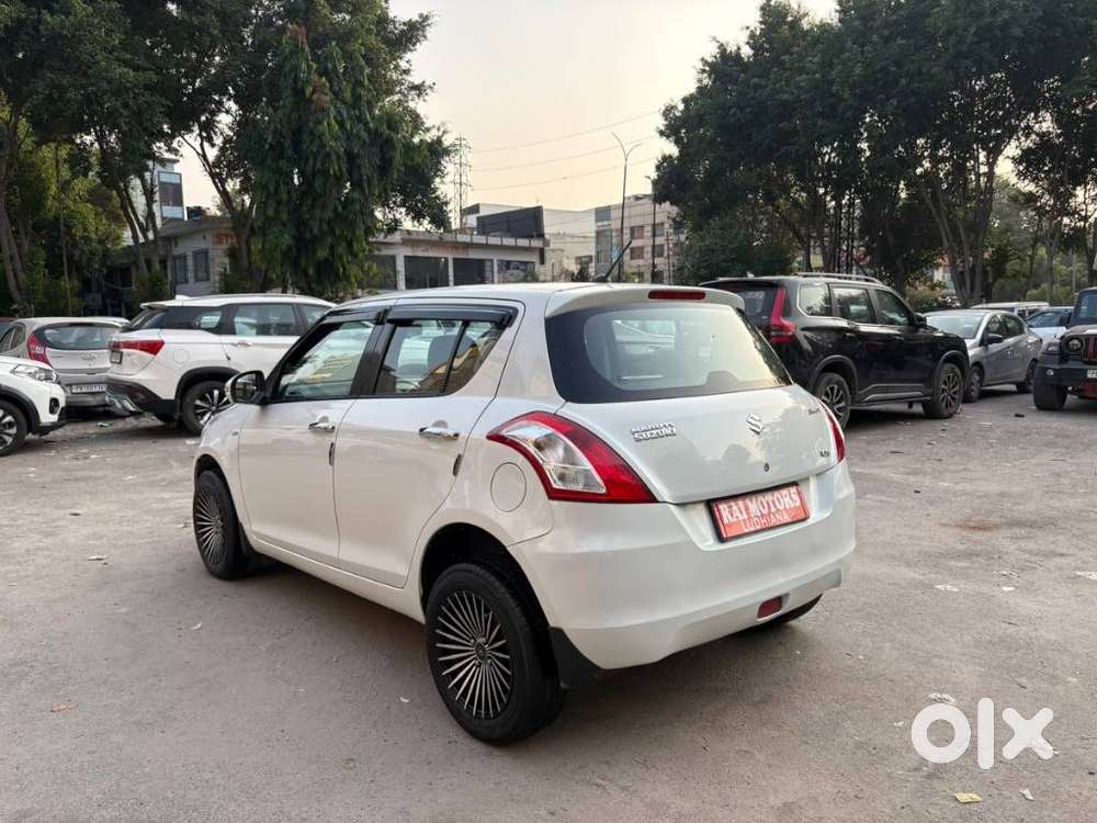 Maruti Suzuki Swift Vxi + Manual, 2016, Petrol
