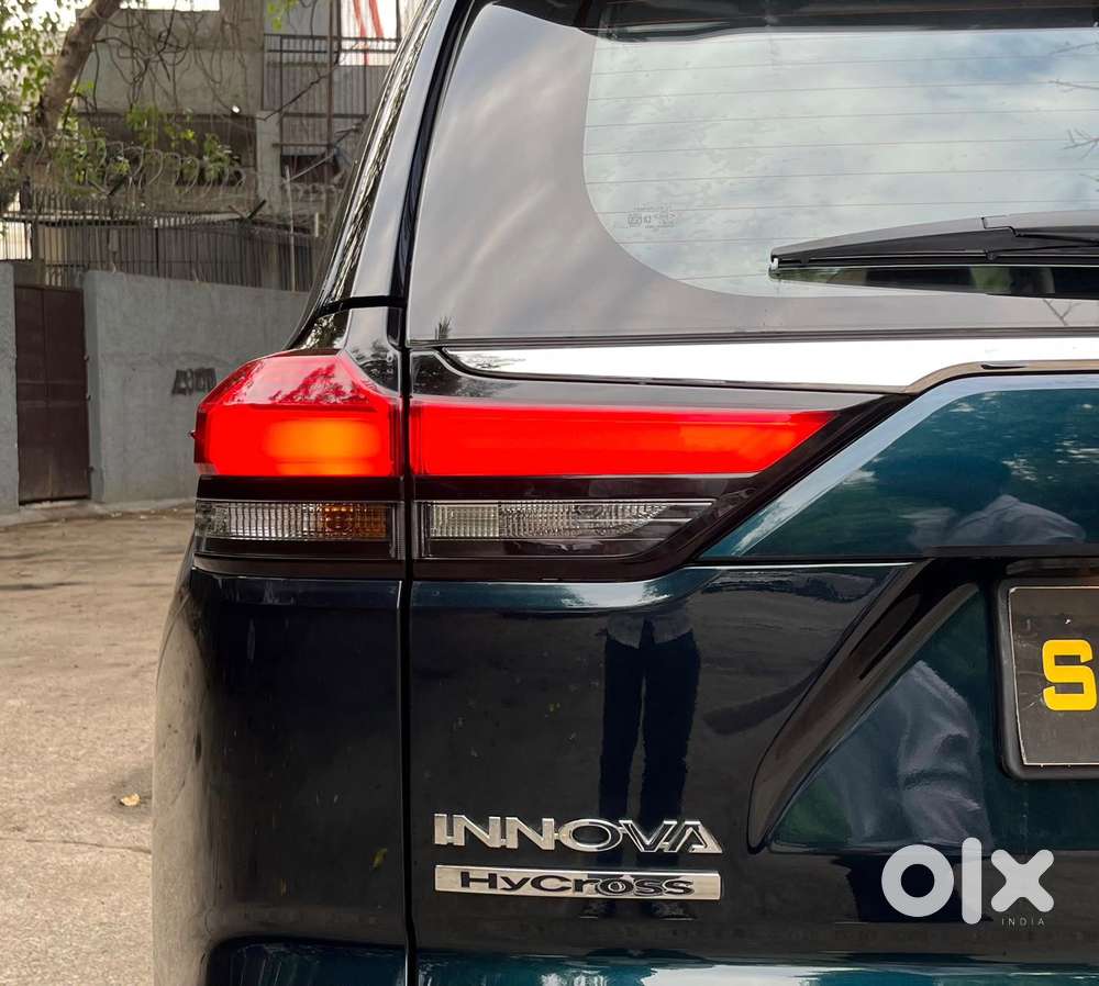 Toyota Innova Hycross 2.0 Vx Hybrid 7 Str, 2025, Petrol