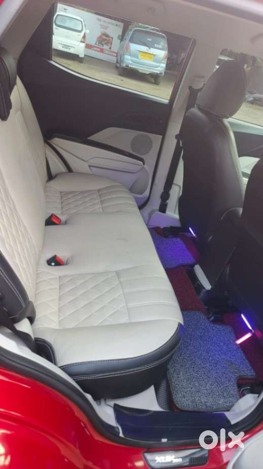 Mahindra Xuv300 W4, 2022, Petrol