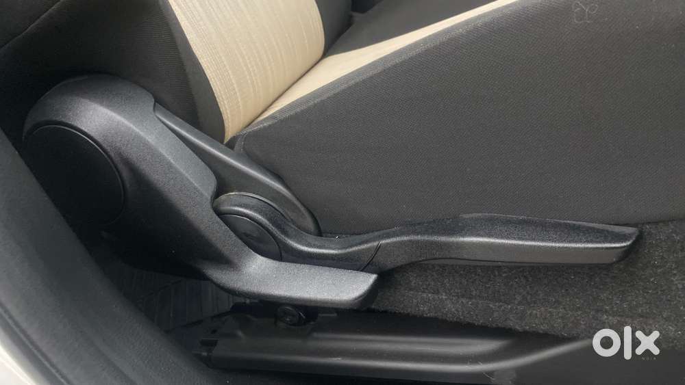 Toyota Glanza 1.2 V Amt, 2025, Petrol