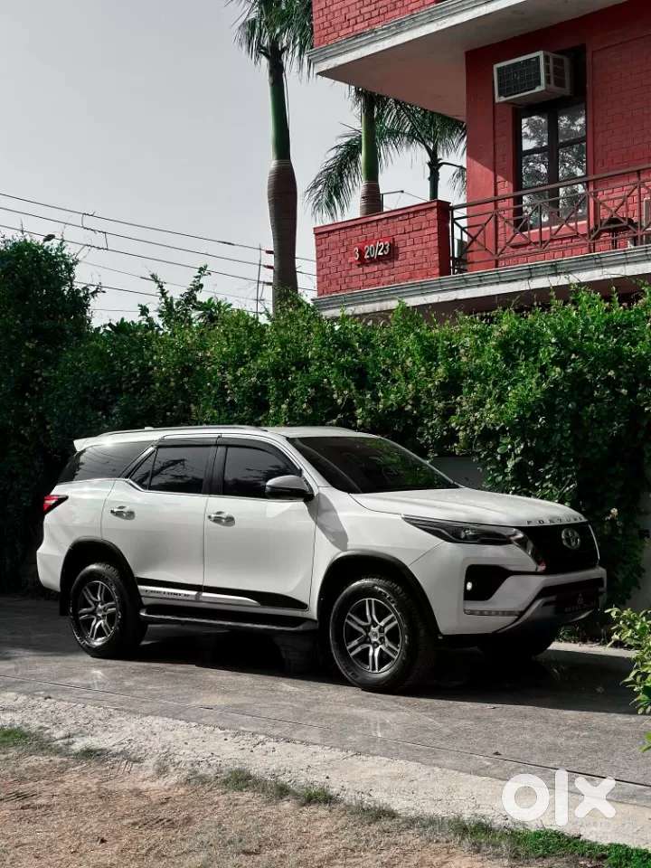 Toyota Fortuner 4x2 At 2.7 Petrol, 2025, Petrol