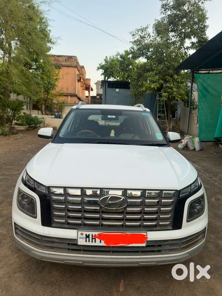 Hyundai Venue Petrol 2022 Model New Type Condition