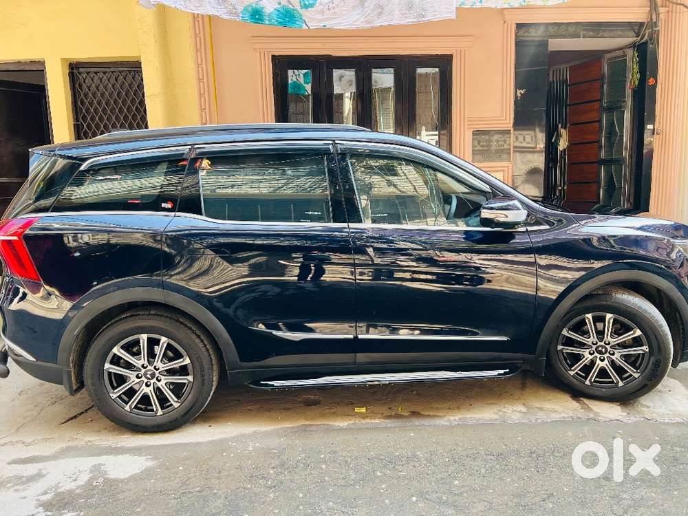 Xuv700 Midnight Black Beauty