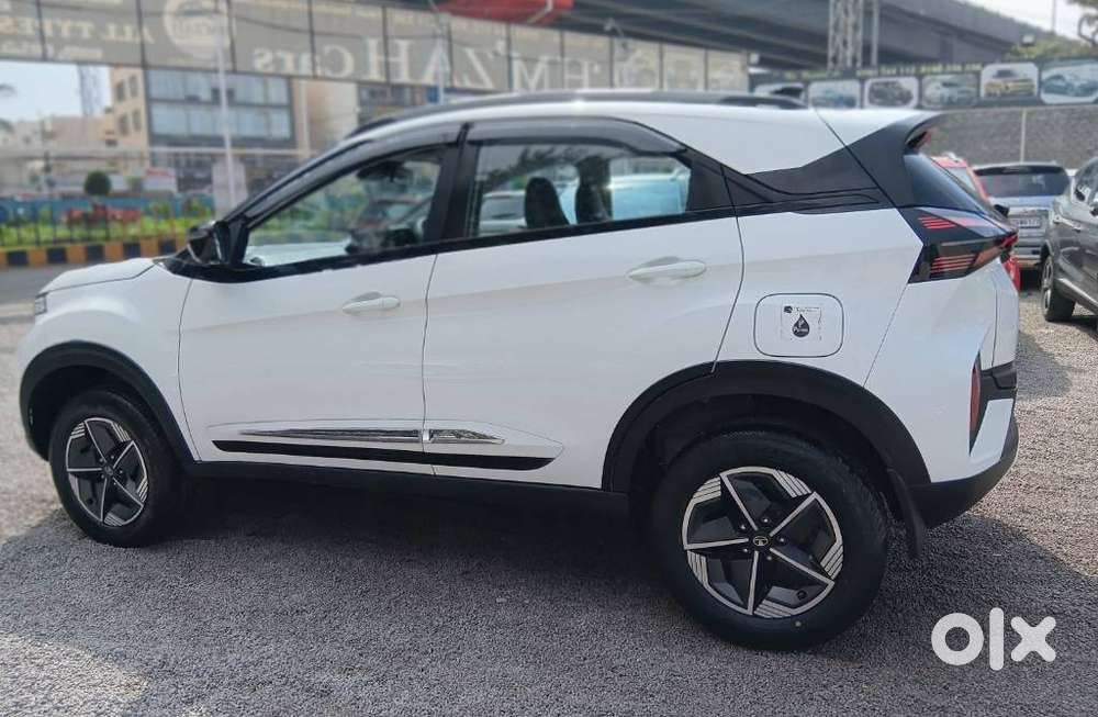 Tata Nexon Creative Plus 1.2 Revotron Petrol 6 Mt Dt, 2024, Petrol