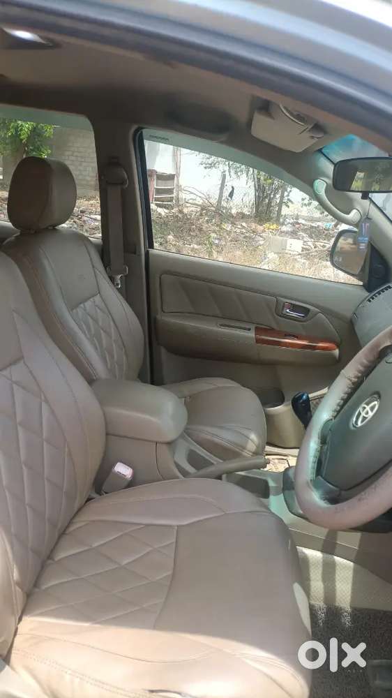 Toyota Fortuner 2010