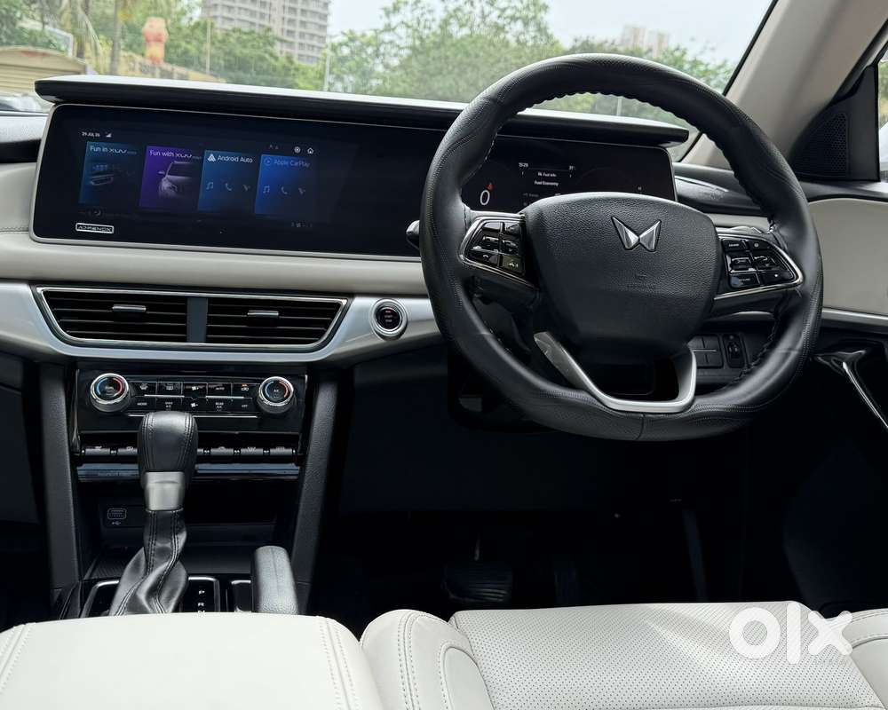 Mahindra Xuv700 2.2 Ax 7 Diesel At Str, 2025, Diesel