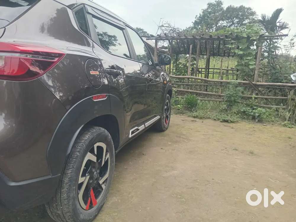 Nissan Magnite 2024 Petrol 380000 Km Driven