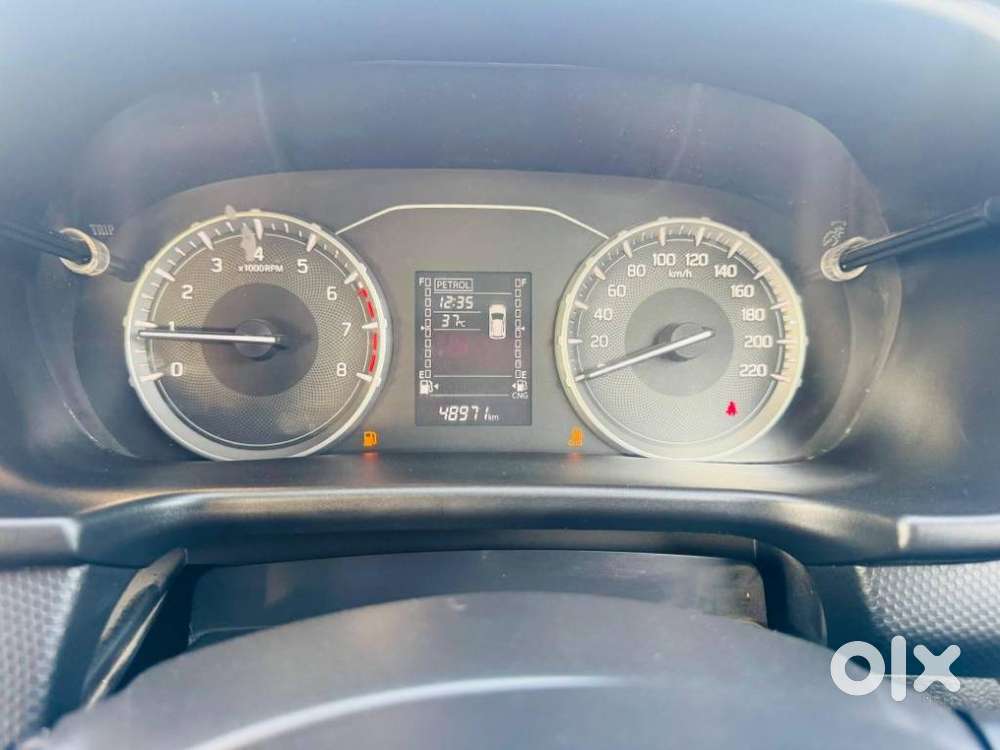 Maruti Suzuki Brezza 1.5 Vxi Cng, 2023, Cng & Hybrids
