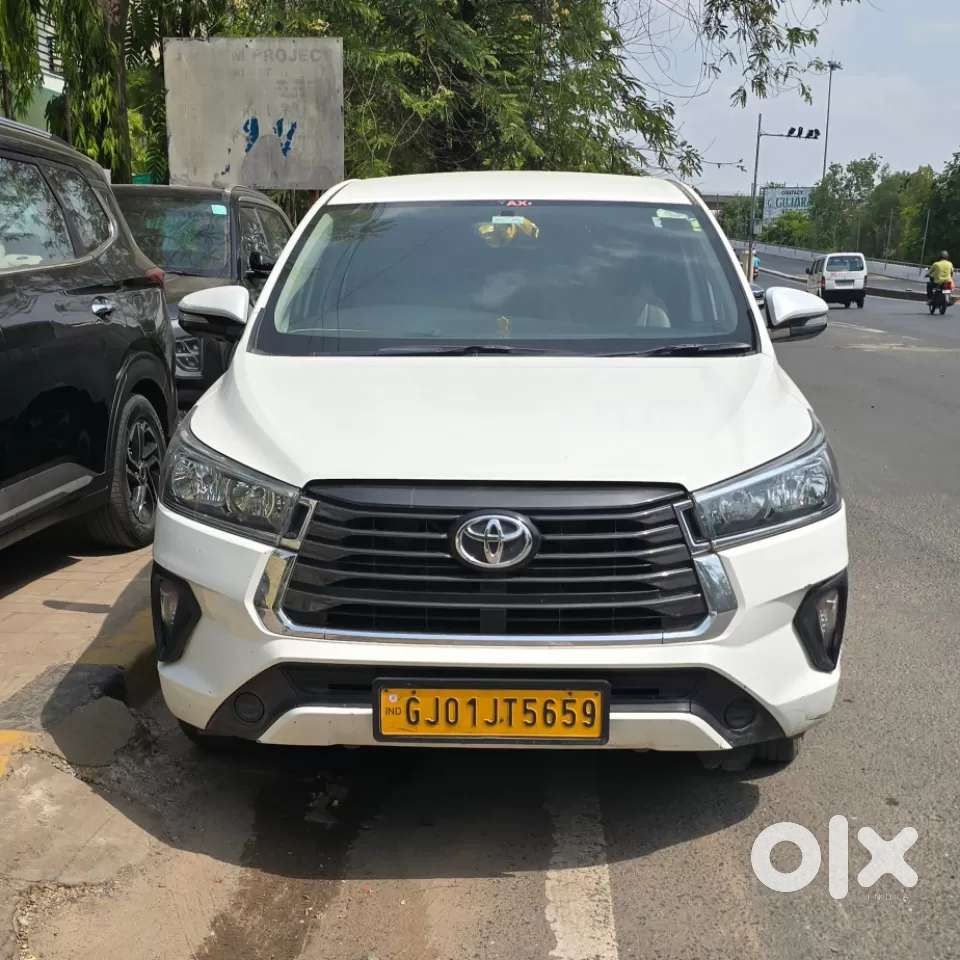 Toyota Innova Crysta [2020-ongoing] 2.4 Gx 8 Str, 2022, Diesel