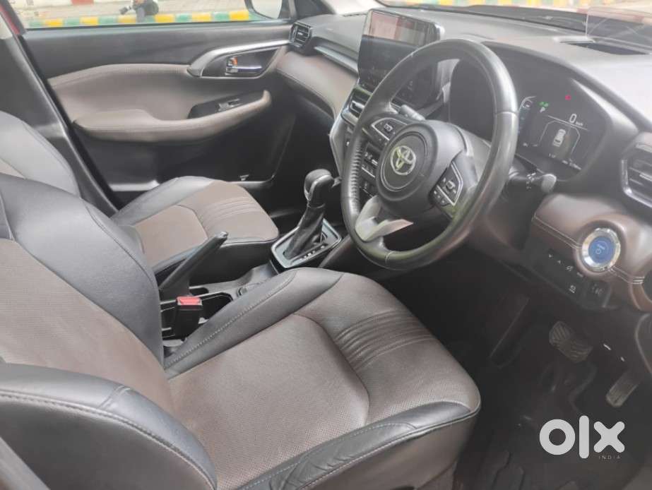 Toyota Urban Cruiser Hyryder 1.5 V Hybrid, 2023, Petrol
