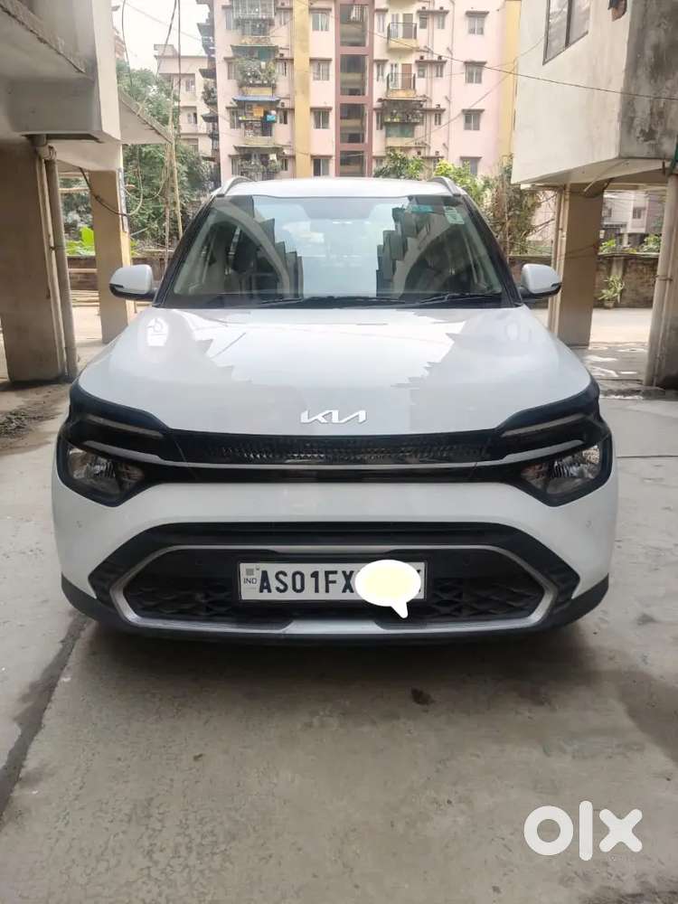Kia Carens 2024 Petrol 4000 Km Driven