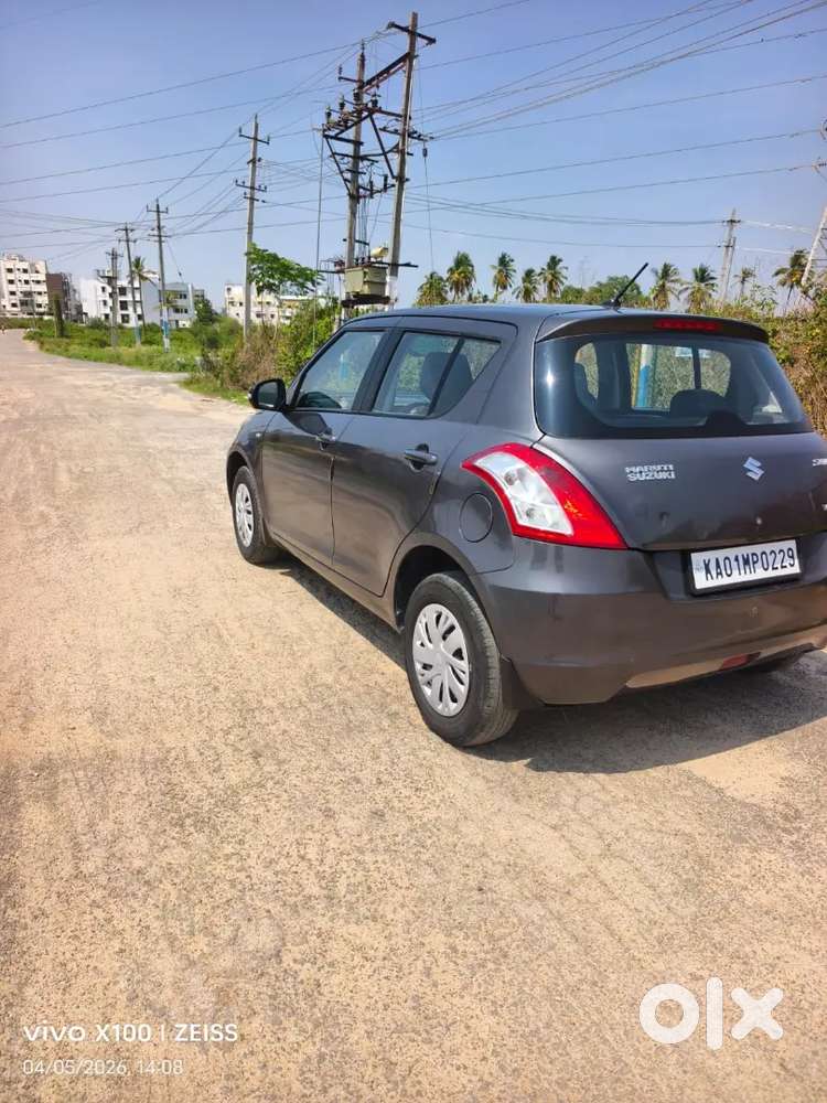 Maruti Suzuki Swift 2016 Petrol 107000 Km Driven