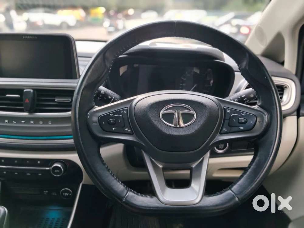 Tata Altroz Xz Plus (s), 2023, Petrol