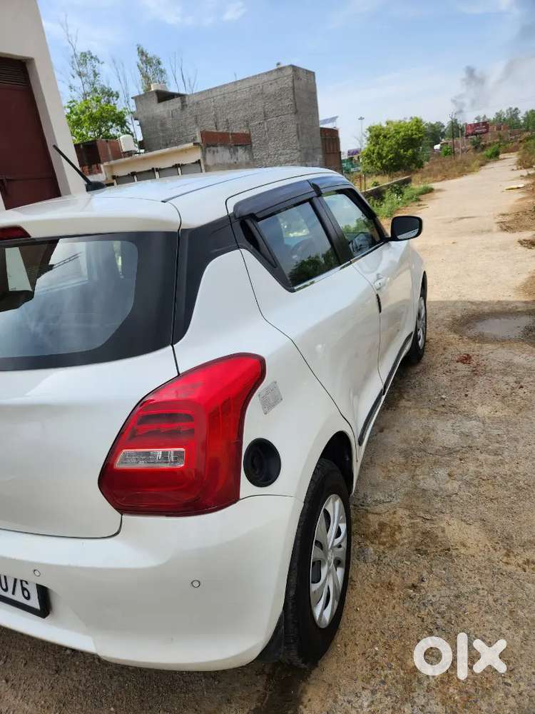 Maruti Suzuki Swift Vxi Green Cng