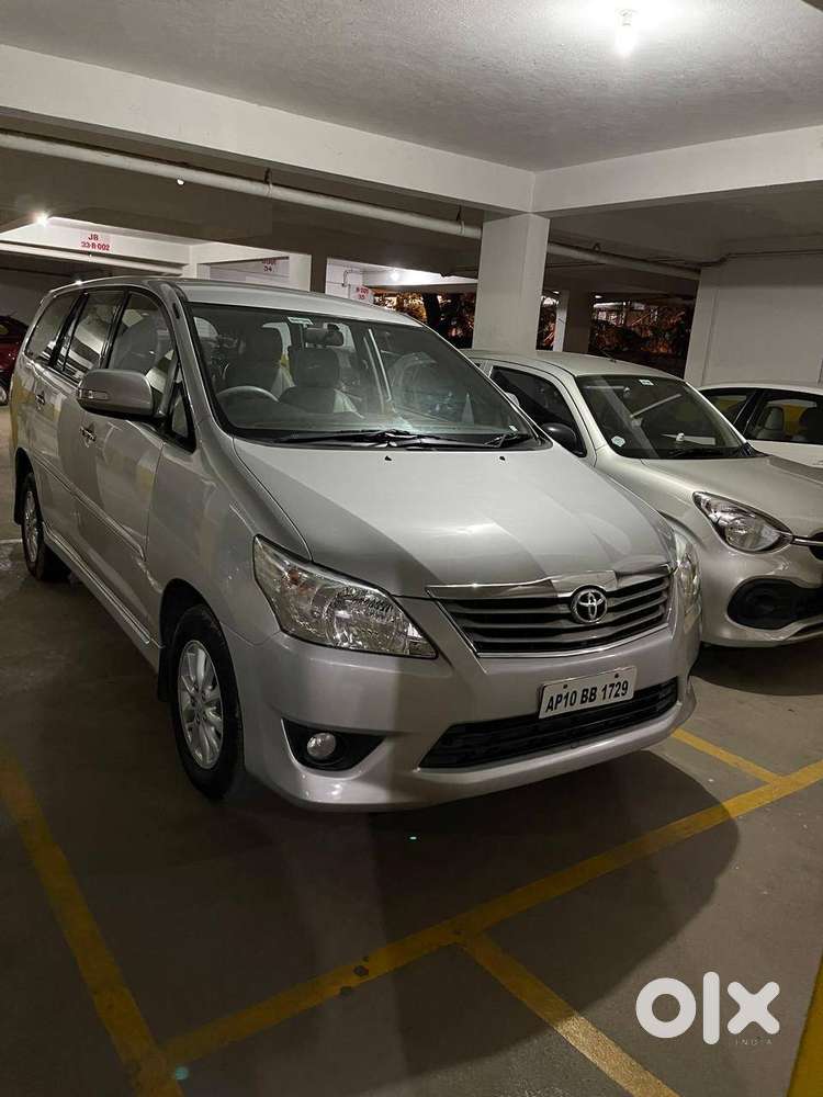 Toyota Innova 2.5v