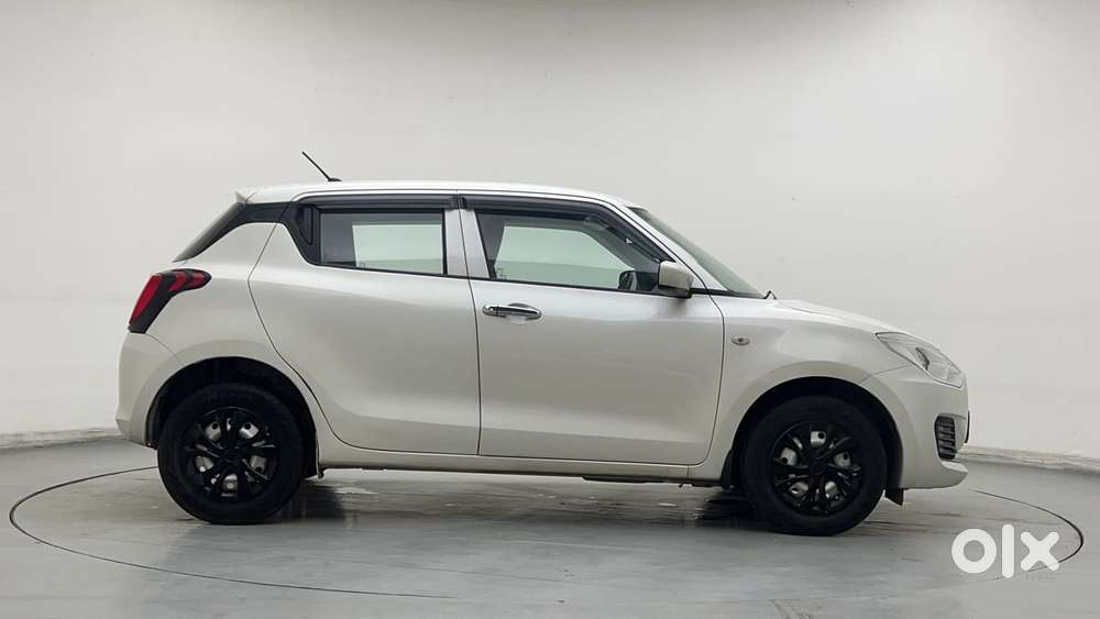 Maruti Suzuki Swift 1.3 Lxi, 2023, Petrol