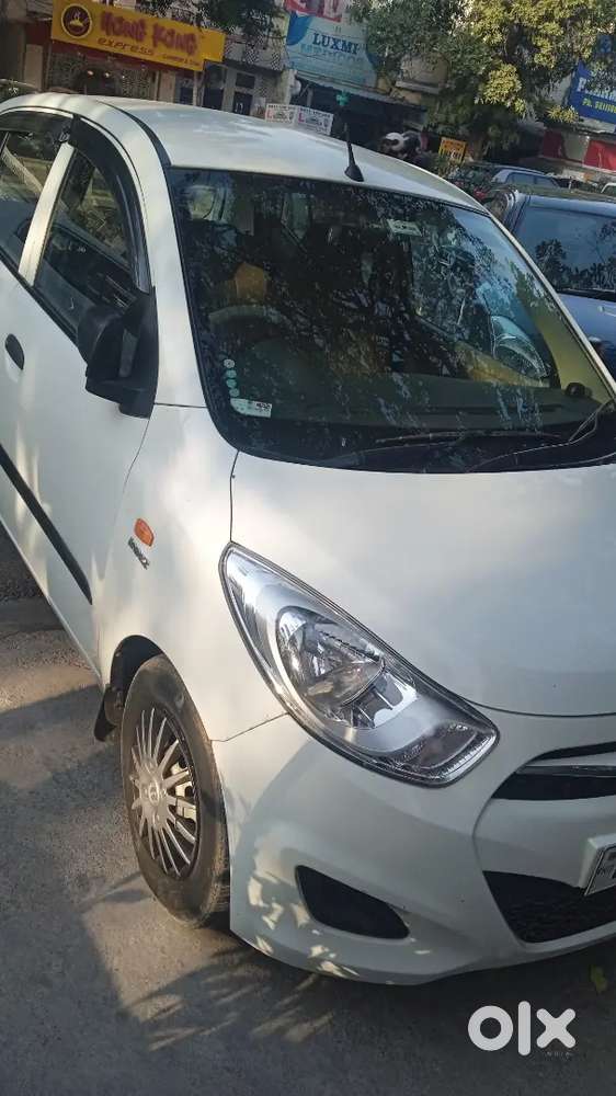 Hyundai I10 2013 Petrol Se And Brand New Tyre
