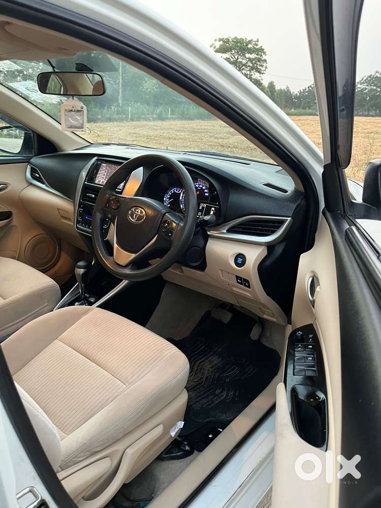 Toyota Yaris G Cvt, 2018, Petrol
