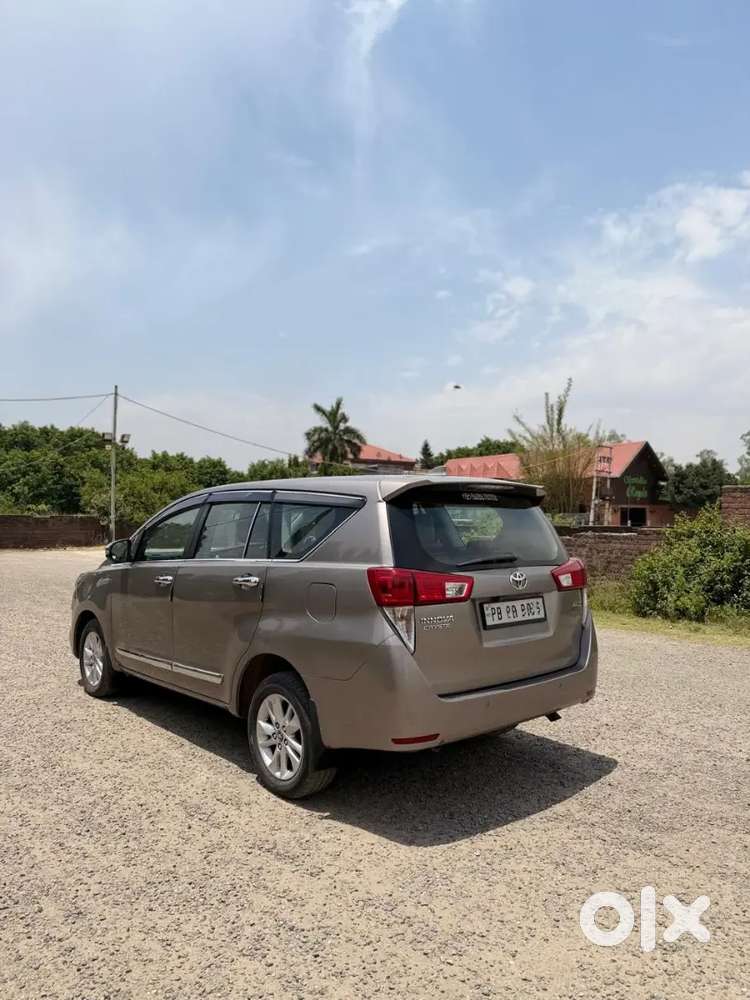 Toyota Innova Crysta 2018