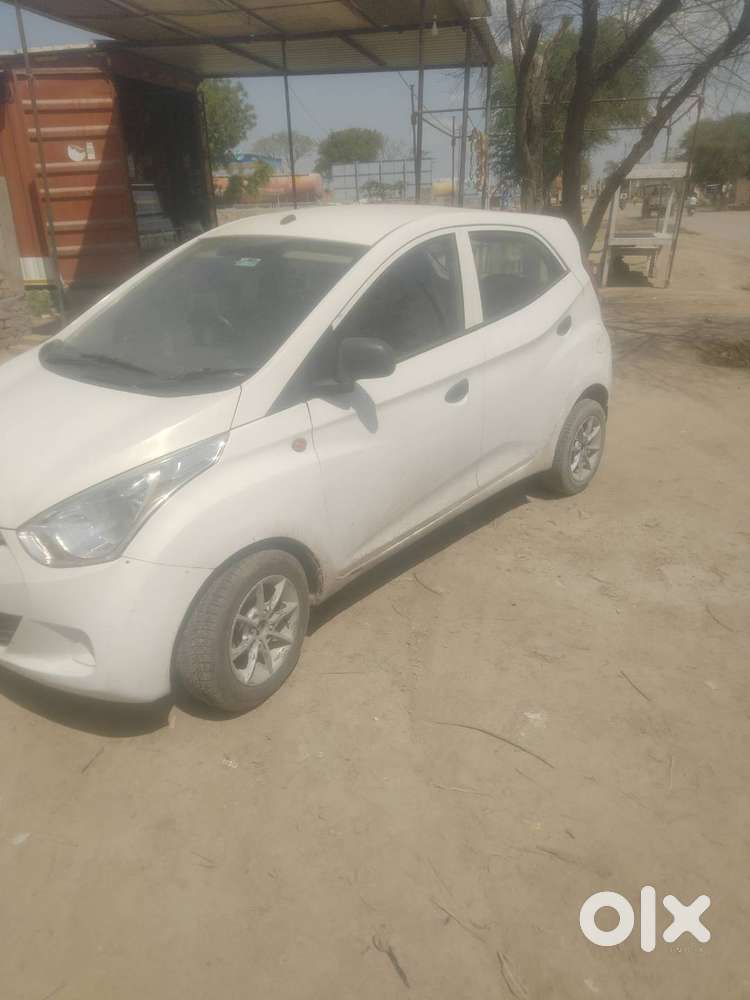 Eon 2016  Model Hai Saara Kaam Ok Hai Engine Ok Hai Ac Ka Compelete