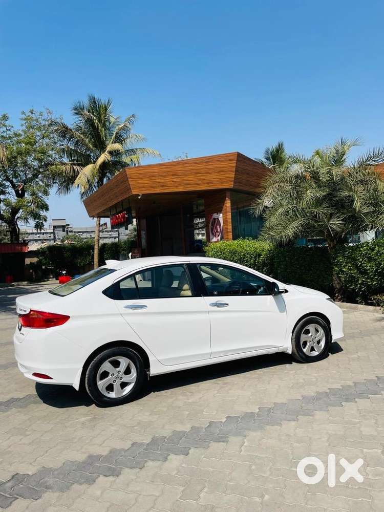 Honda City Zx 2015 Cng & Hybrids Well Maintained