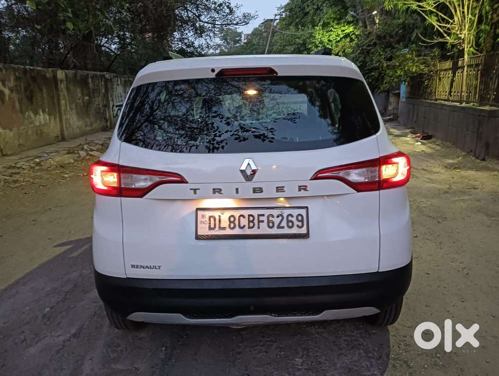 Renault Triber Rxt, 2023, Petrol