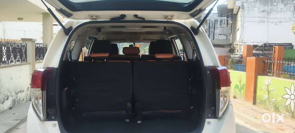 Toyota Innova Crysta 2.4 V 8 Str, 2018, Diesel
