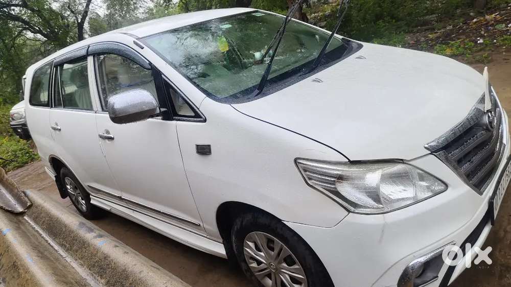 Toyota Innova 2.5 2012