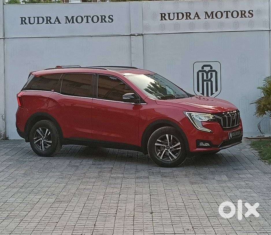 Mahindra Xuv700 2.0 Ax 5 Petrol At Str, 2022, Petrol