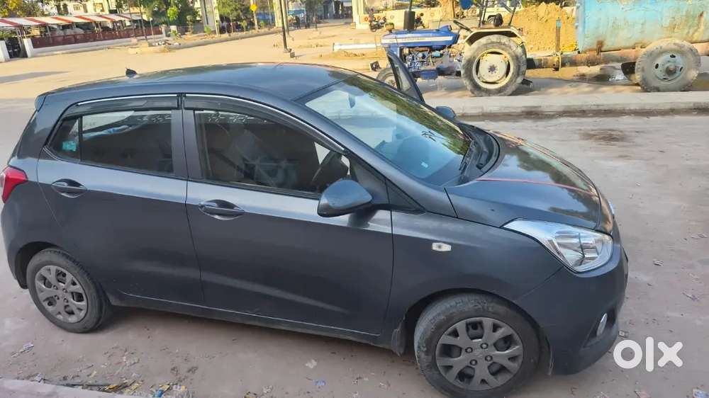 Hyundai Grand I10 2015 Diesel Well Maintained