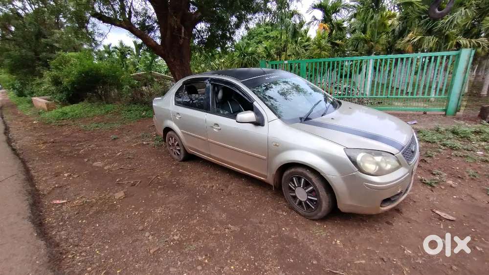 Ford Fiesta 2006 Petrol 140000 Km Driven