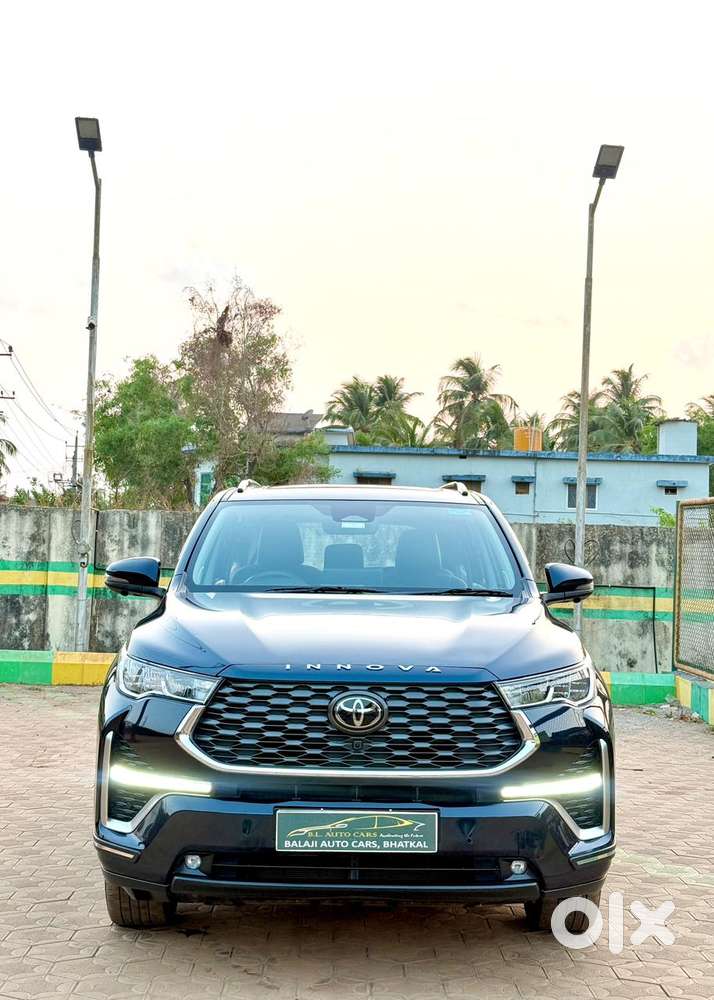 Toyota Innova Hycross 2.0 Zx (o) Hybrid 7 Str, 2023, Petrol