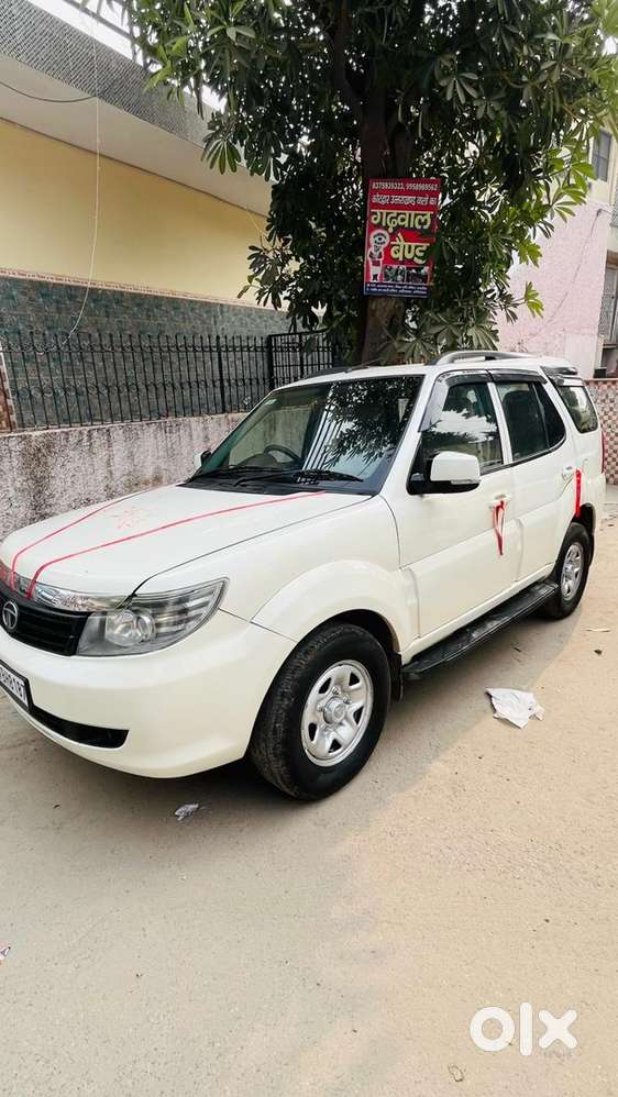 Tata Safari Storme 2015