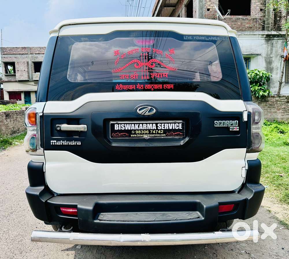 Mahindra Scorpio S4 Plus 9s, 2015