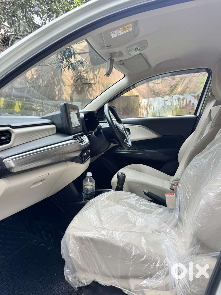 Maruti Suzuki Dzire 1.2 Zxi, 2025, Petrol