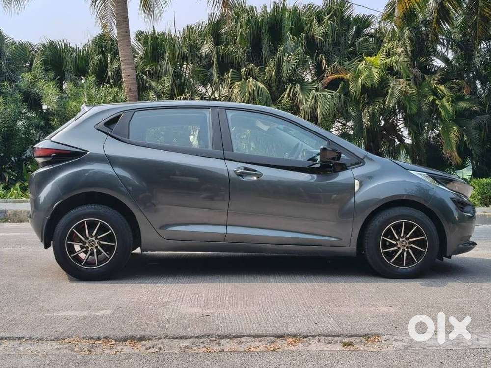 Tata Altroz 1.2 Xe, 2021, Petrol