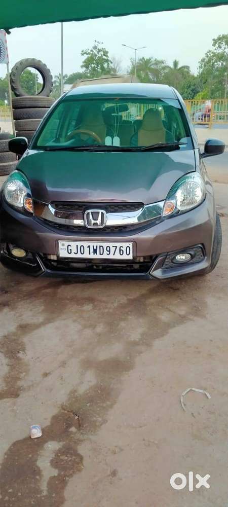 Honda Mobilio V Diesel 2014  Family Car अच्छी Condition -urgent Sale