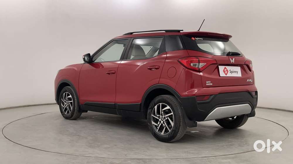 Mahindra Xuv300 1.2 W8 (o) Amt Petrol, 2022, Petrol
