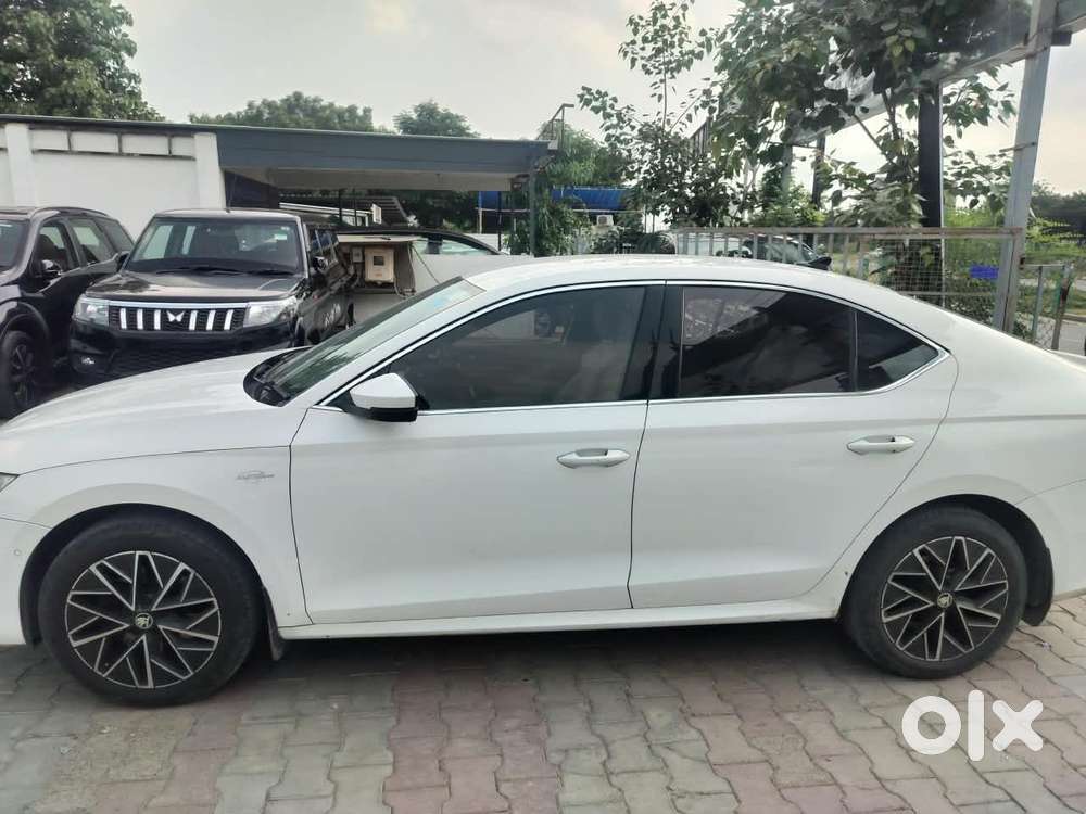 Skoda Octavia 2.0 L K Tsi At, 2022, Petrol