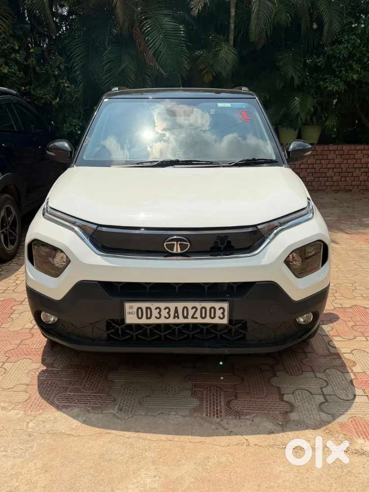 Tata Punch Accomplished Amt Sunroof 2025 Year