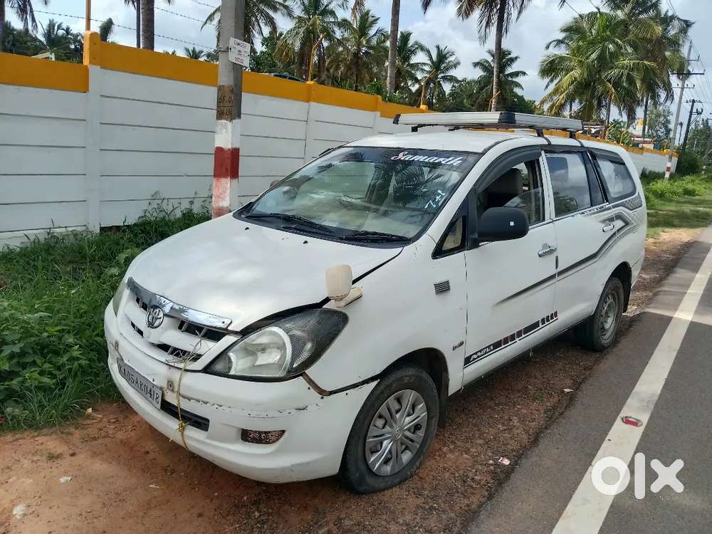 Toyota Innova 2007 Diesel 400000 Km Driven